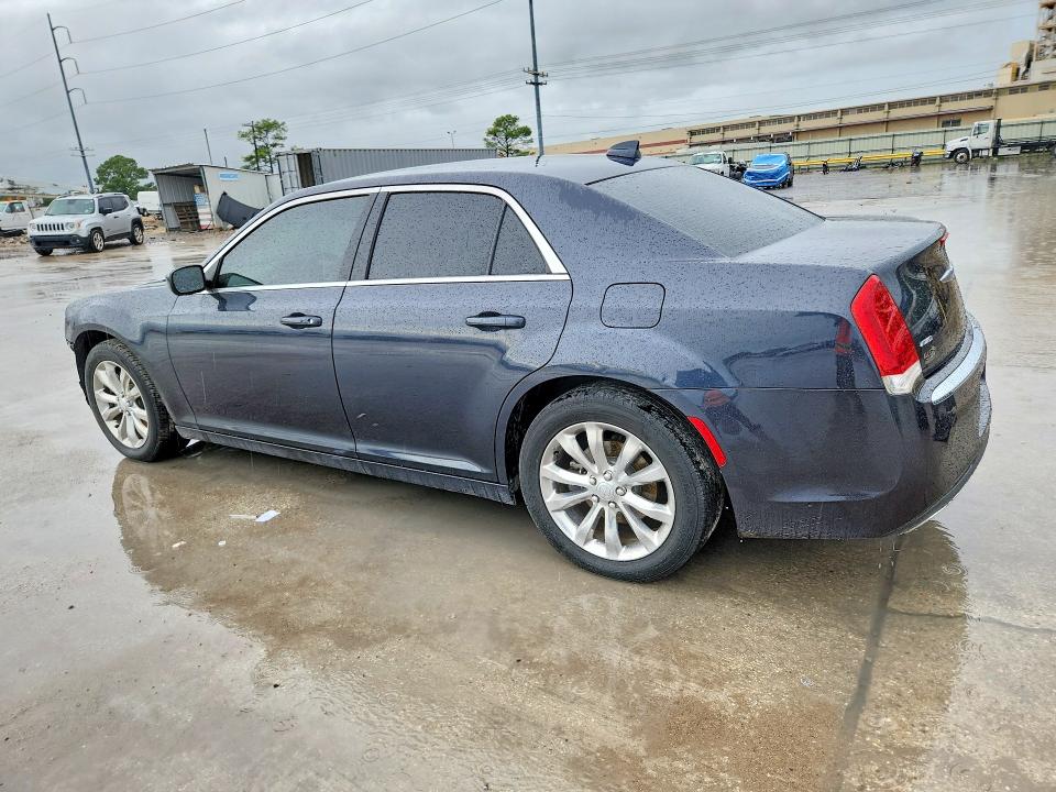 Продаж на аукціоні авто 2018 Chrysler 300, vin: 2C3CCARG6JH231643, номер лоту: 68130936