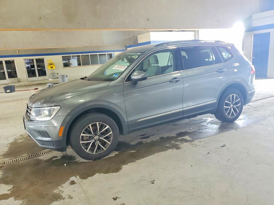 66050606 :رقم المزاد ، 3VV3B7AX0LM087056 vin ، 2020 Volkswagen Tiguan مزاد بيع