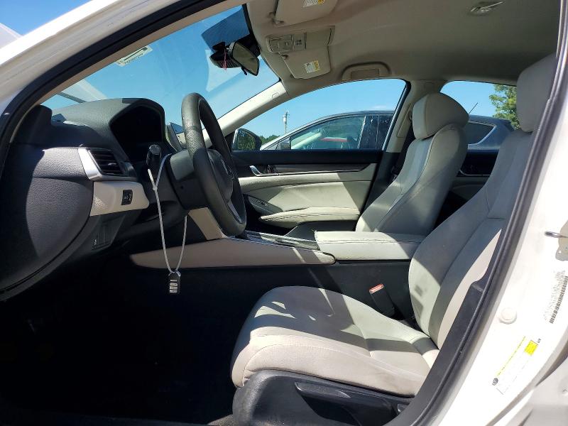 2018 Honda Accord მანქანა იყიდება აუქციონზე, vin: 1HGCV1F10JA111102, აუქციონის ნომერი: 70100856