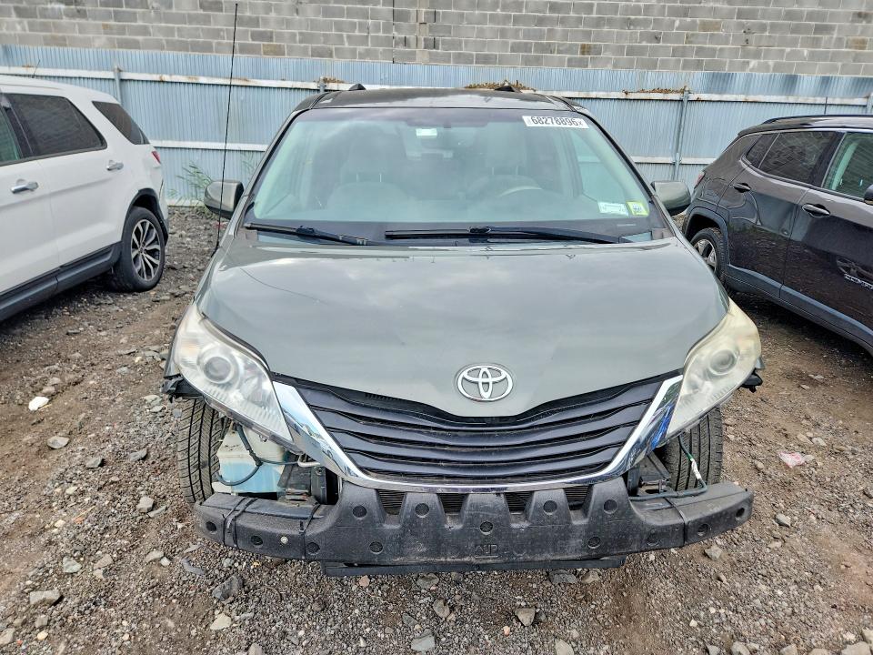 Продаж на аукціоні авто 2013 Toyota Sienna, vin: 5TDKK3DC0DS355245, номер лоту: 68278896