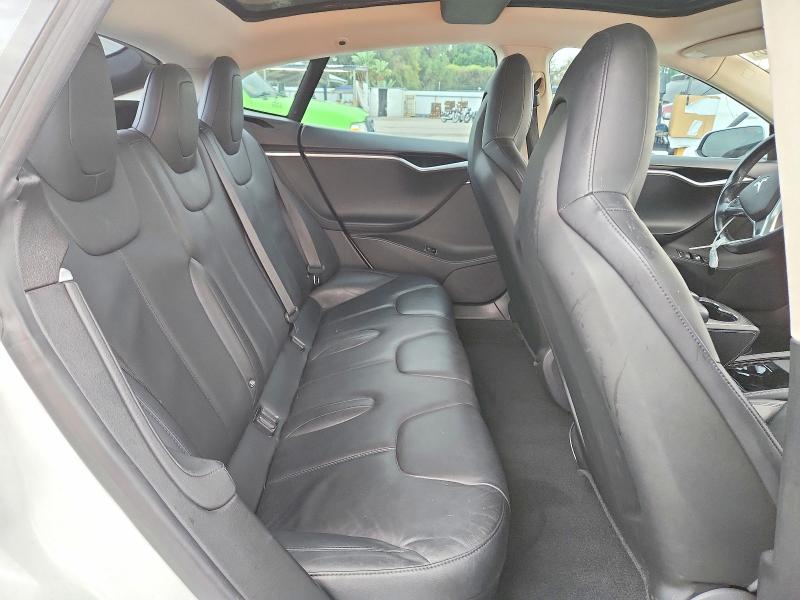 63731346 :رقم المزاد ، 5YJSA1H15EFP65027 vin ، 2014 Tesla Model S مزاد بيع