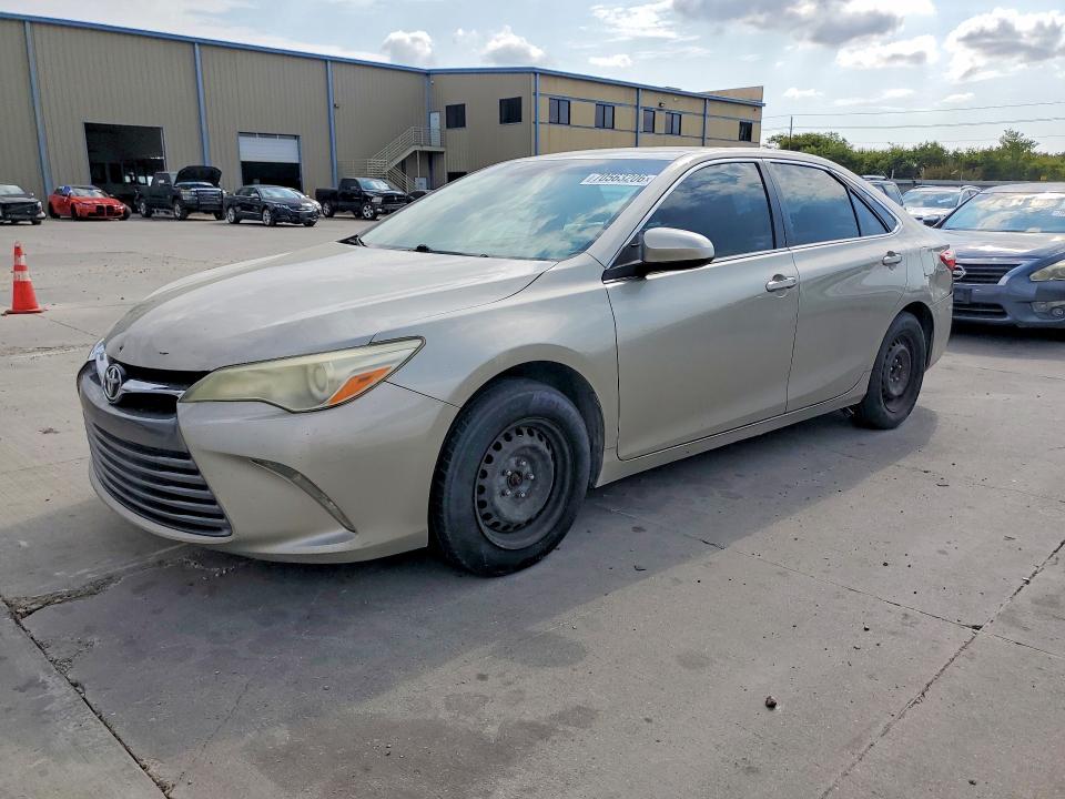 Продаж на аукціоні авто 2015 Toyota Camry, vin: 4T4BF1FK9FR445555, номер лоту: 70563206