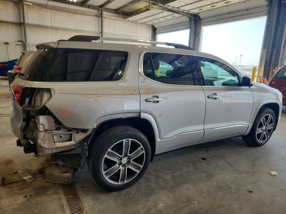 67461566 :رقم المزاد ، 1GKKNXLS3JZ113135 vin ، 2018 Gmc Acadia مزاد بيع