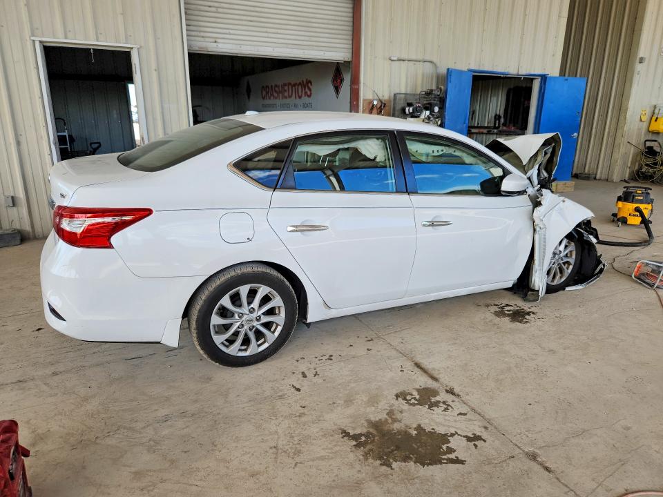 2018 Nissan Sentra მანქანა იყიდება აუქციონზე, vin: 3N1AB7AP2JL654542, აუქციონის ნომერი: 70568206