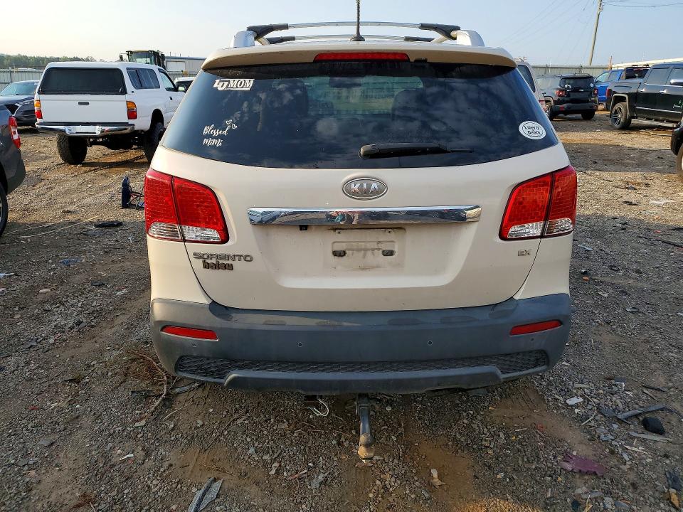 2011 Kia Sorento მანქანა იყიდება აუქციონზე, vin: 5XYKUCA14BG020996, აუქციონის ნომერი: 68491096