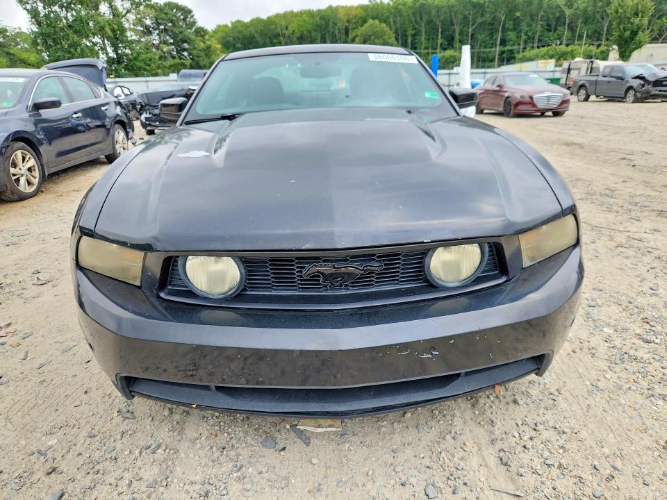 68060106 :رقم المزاد ، 1ZVBP8CH2A5139360 vin ، 2010 Ford Mustang مزاد بيع