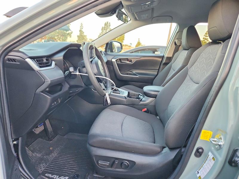 68595746 :رقم المزاد ، 2T3W1RFV6MC090563 vin ، 2021 Toyota Rav4 مزاد بيع