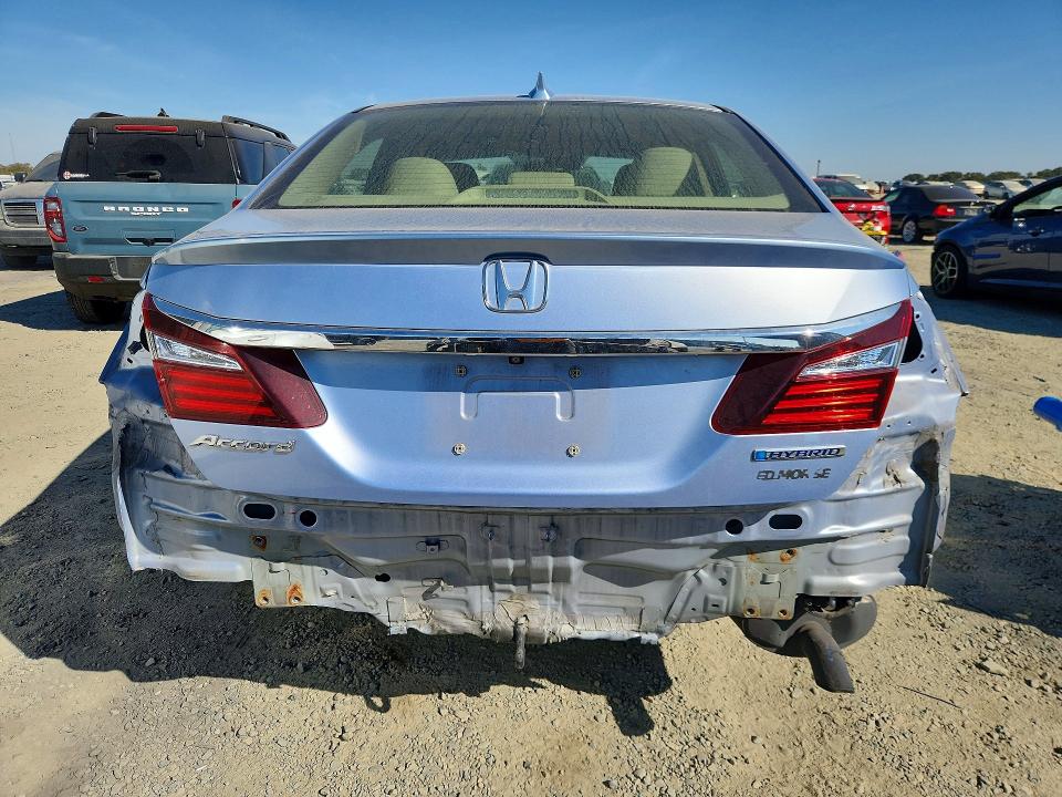Продаж на аукціоні авто 2017 Honda Accord, vin: JHMCR6F58HC020286, номер лоту: 70155876