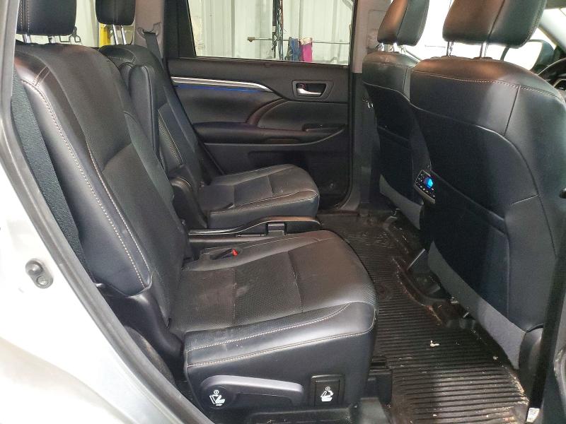 2017 Toyota Highlander მანქანა იყიდება აუქციონზე, vin: 5TDDZRFH7HS460242, აუქციონის ნომერი: 68102816