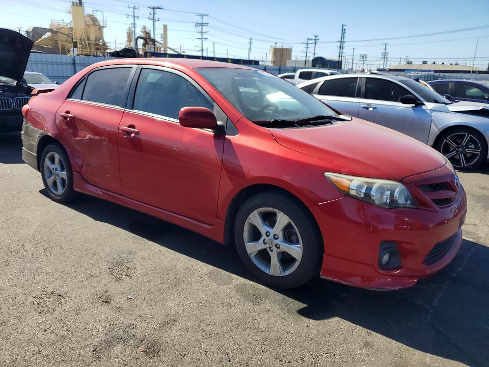 70741666 :رقم المزاد ، 2T1BU4EE3DC007772 vin ، 2013 Toyota Corolla مزاد بيع