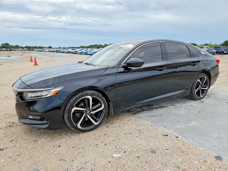 69892266 :رقم المزاد ، 1HGCV1F37JA203437 vin ، 2018 Honda Accord مزاد بيع