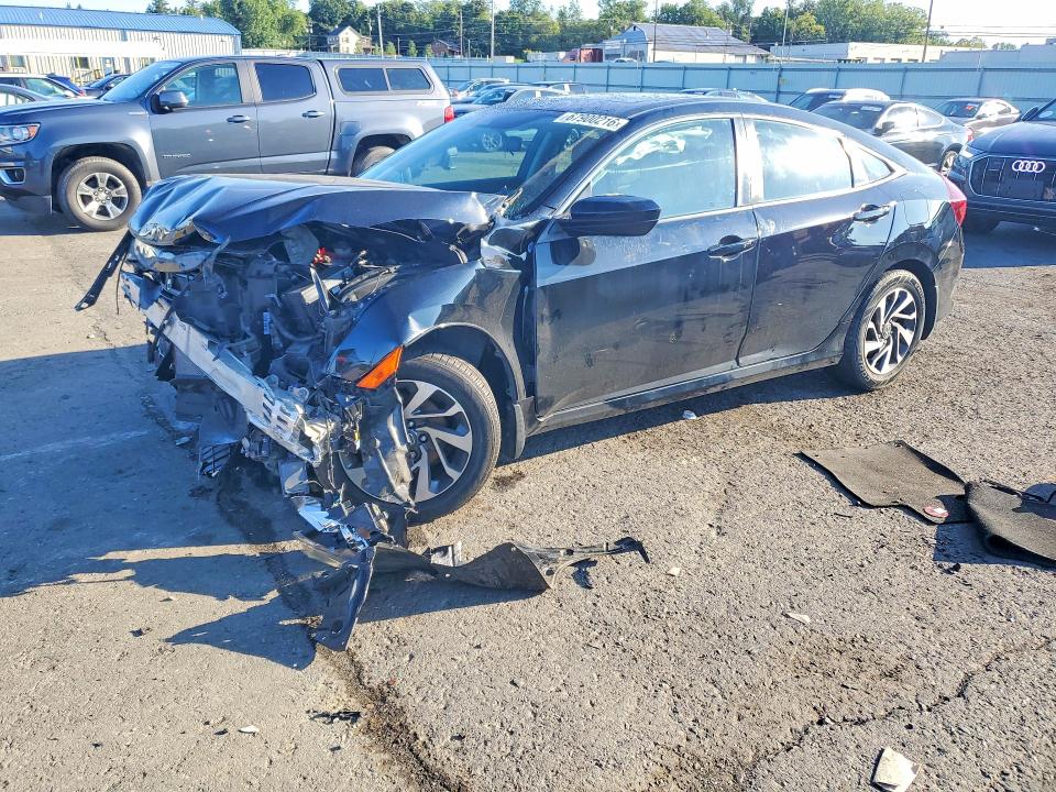 Auction sale of the 2017 Honda Civic, vin: 19XFC2F81HE206604, lot number: 67900216