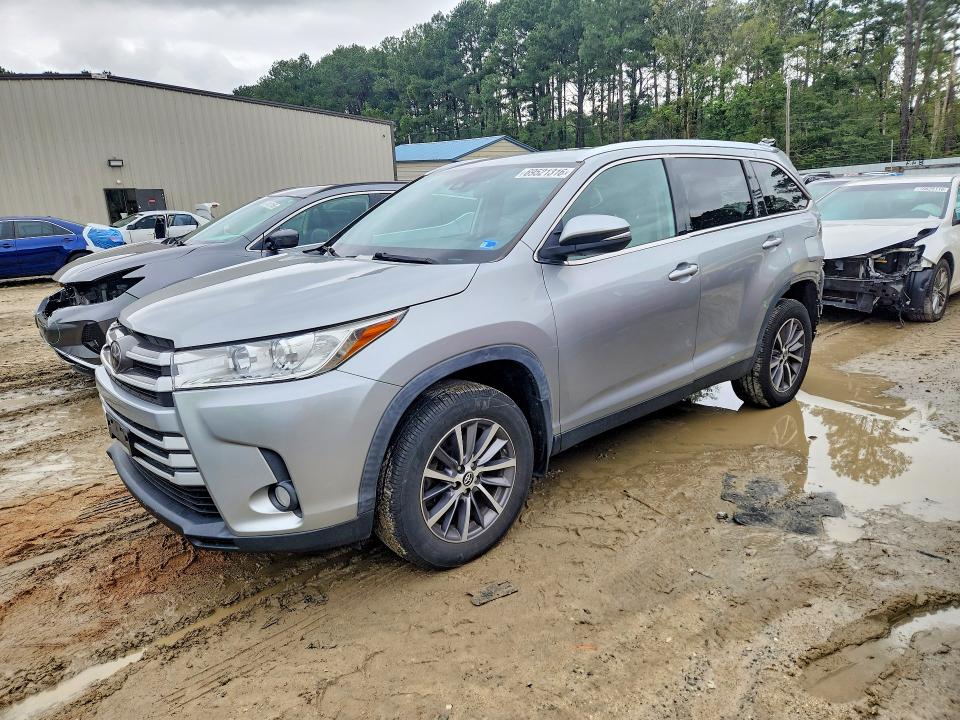 Продаж на аукціоні авто 2019 Toyota Highlander, vin: 5TDJZRFH7KS592962, номер лоту: 69521316