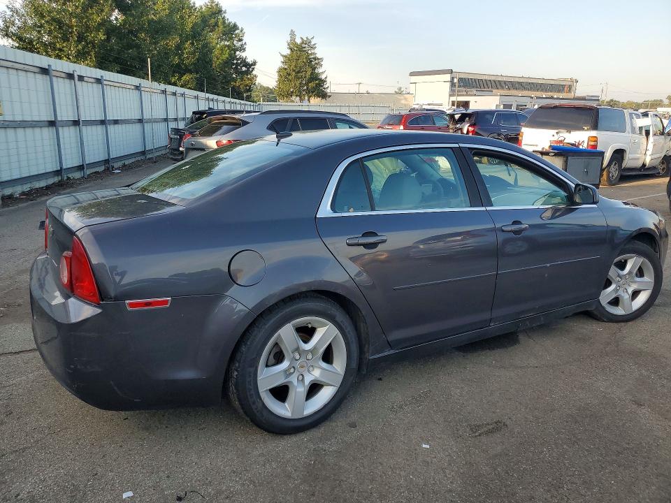 68002086 :رقم المزاد ، 1G1ZB5E17BF102291 vin ، 2011 Chevrolet Malibu مزاد بيع