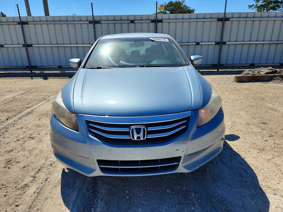 70468736 :رقم المزاد ، 1HGCP2F86BA041961 vin ، 2011 Honda Accord مزاد بيع