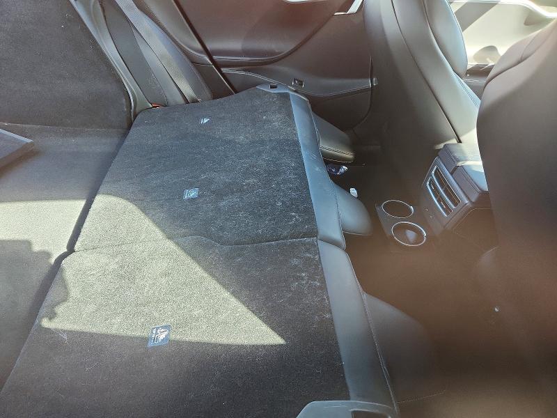 Продажа на аукционе авто 2017 Tesla Model S, vin: 5YJSA1E22HF218542, номер лота: 68140636