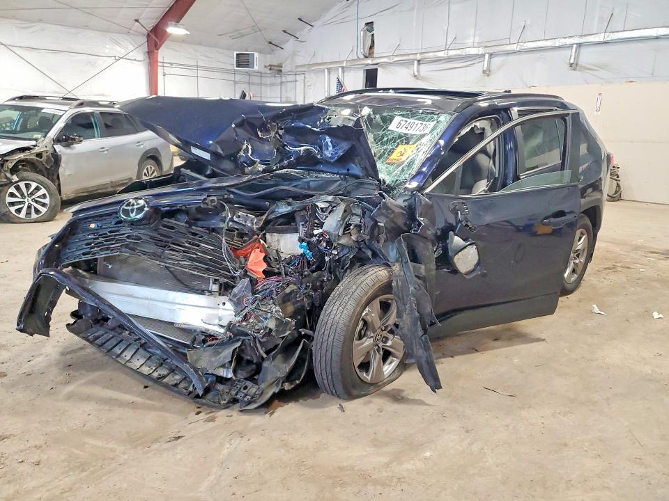 Auction sale of the 2025 Toyota Rav4, vin: 2T3P1RFV8SW499230, lot number: 67491736