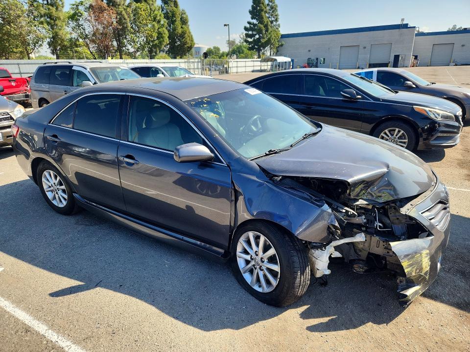 2011 Toyota Camry მანქანა იყიდება აუქციონზე, vin: 4T1BK3EK5BU128028, აუქციონის ნომერი: 70144416