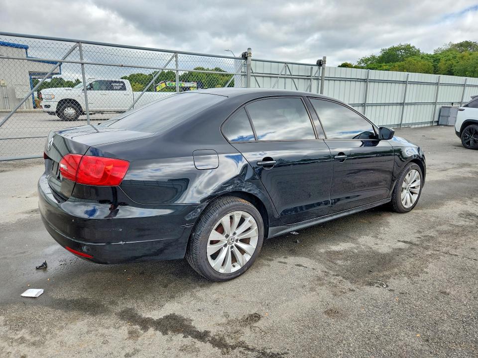 65963346 :رقم المزاد ، 3VW2K7AJ4BM306375 vin ، 2011 Volkswagen Jetta مزاد بيع