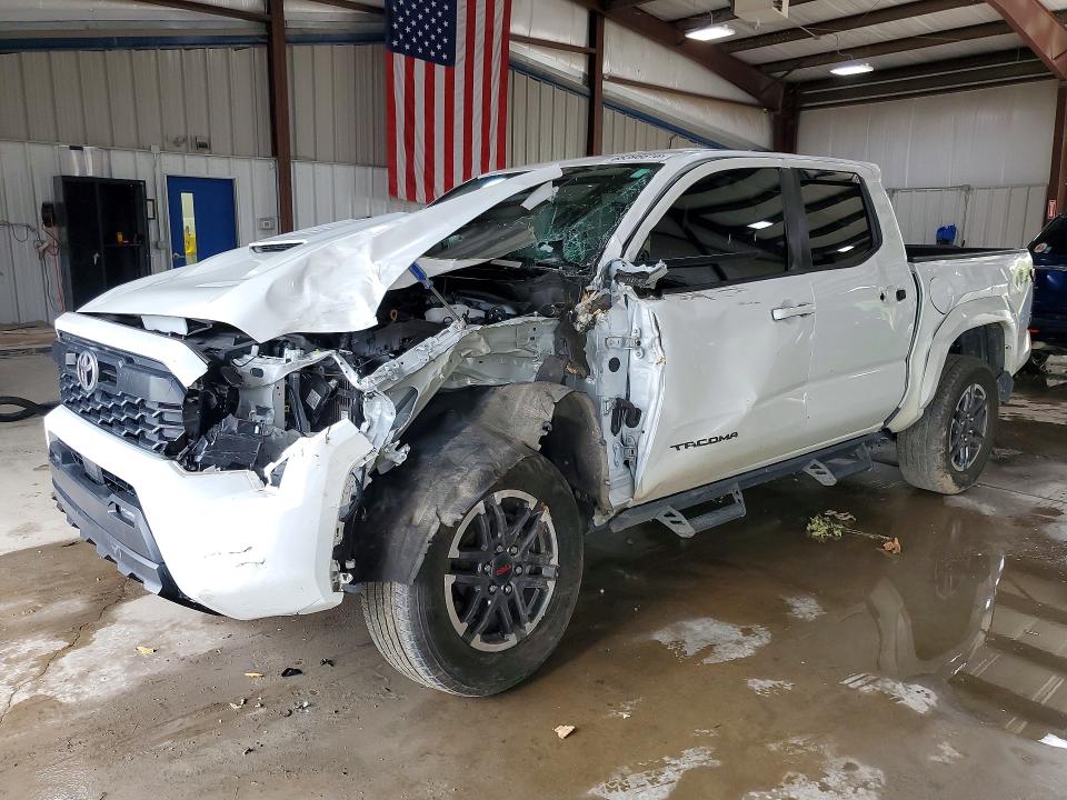 68398816 :رقم المزاد ، 3TYLB5JN9RT057956 vin ، 2024 Toyota Tacoma مزاد بيع