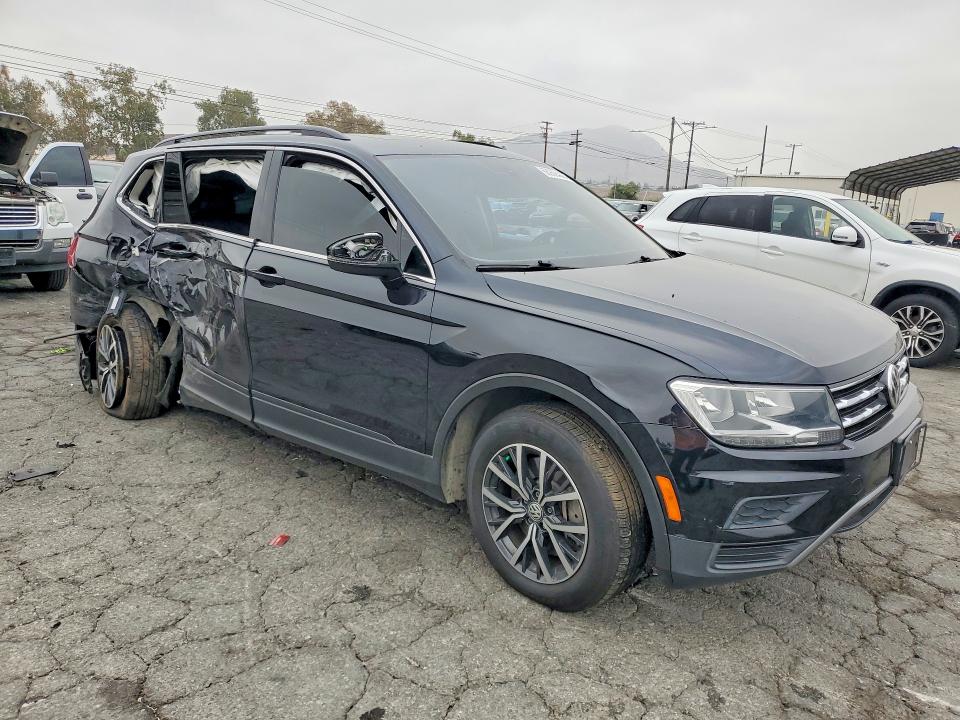 68939446 :رقم المزاد ، 3VV3B7AX8KM090303 vin ، 2019 Volkswagen Tiguan مزاد بيع