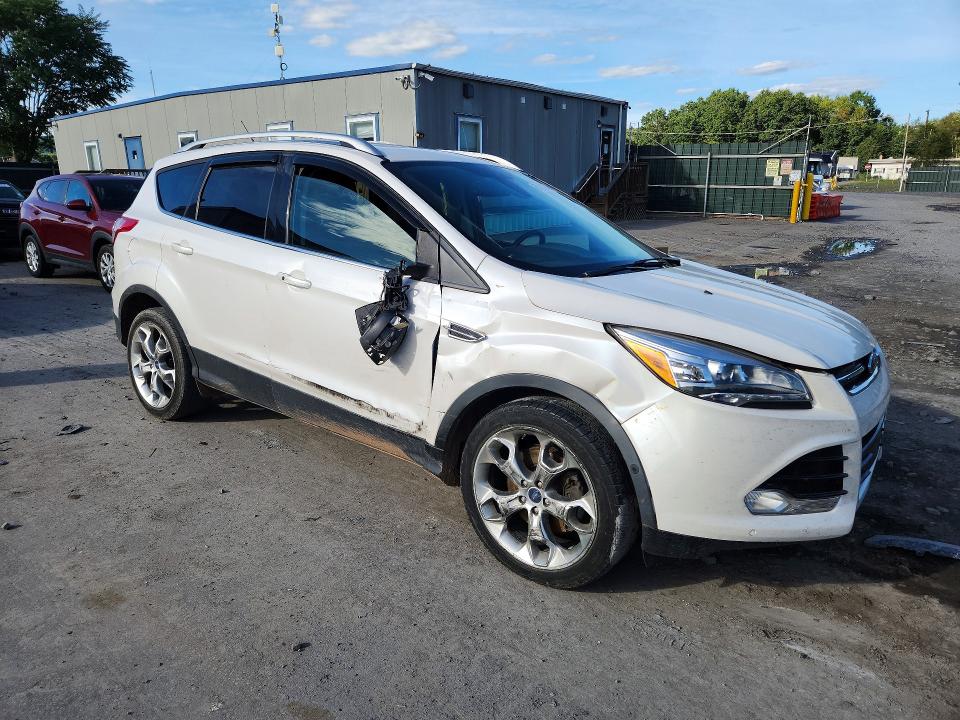 2014 Ford Escape მანქანა იყიდება აუქციონზე, vin: 1FMCU9JX1EUC15139, აუქციონის ნომერი: 69111696