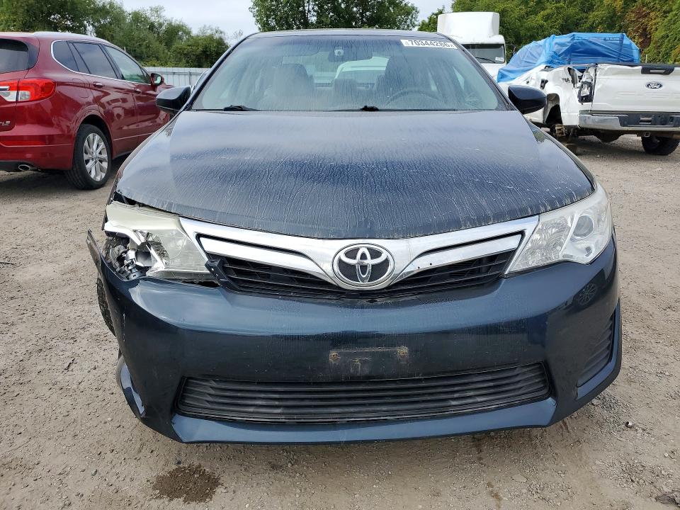 70344286 :رقم المزاد ، 4T1BF1FK6EU729220 vin ، 2014 Toyota Camry مزاد بيع