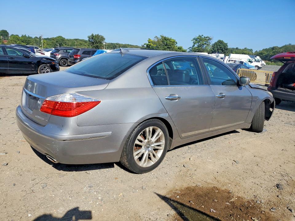 2009 Hyundai Genesis მანქანა იყიდება აუქციონზე, vin: KMHGC46F09U054456, აუქციონის ნომერი: 68217546
