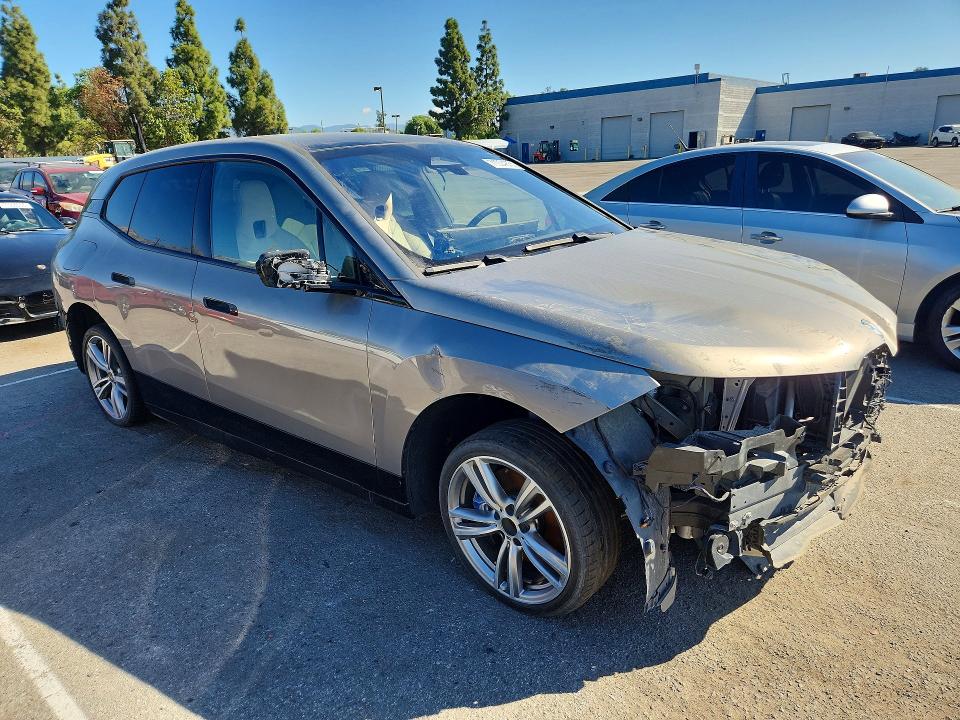 Продаж на аукціоні авто 2024 Bmw Ix, vin: WB523CF03RCR15800, номер лоту: 71004876