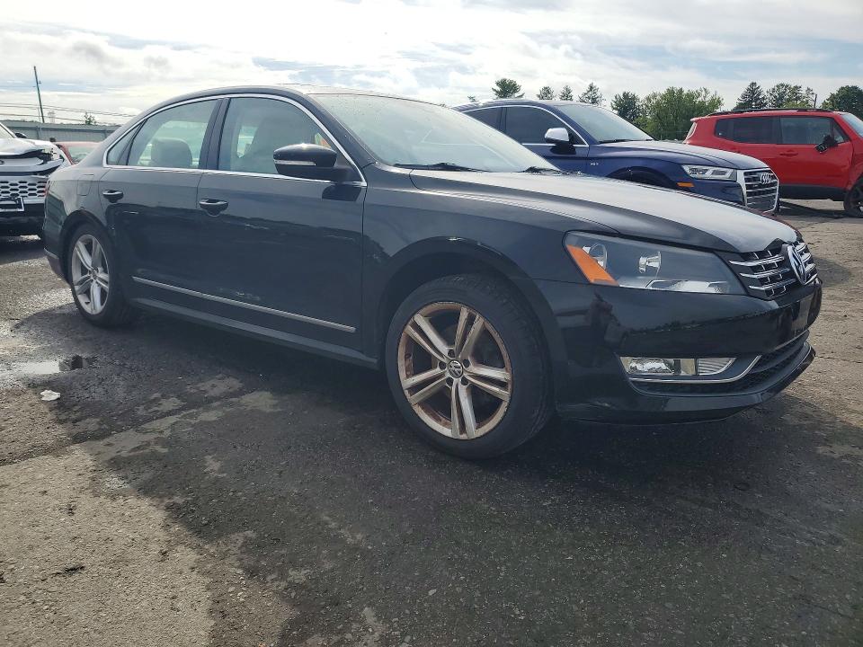2014 Volkswagen Passat მანქანა იყიდება აუქციონზე, vin: 1VWCT7A38EC105345, აუქციონის ნომერი: 67503776