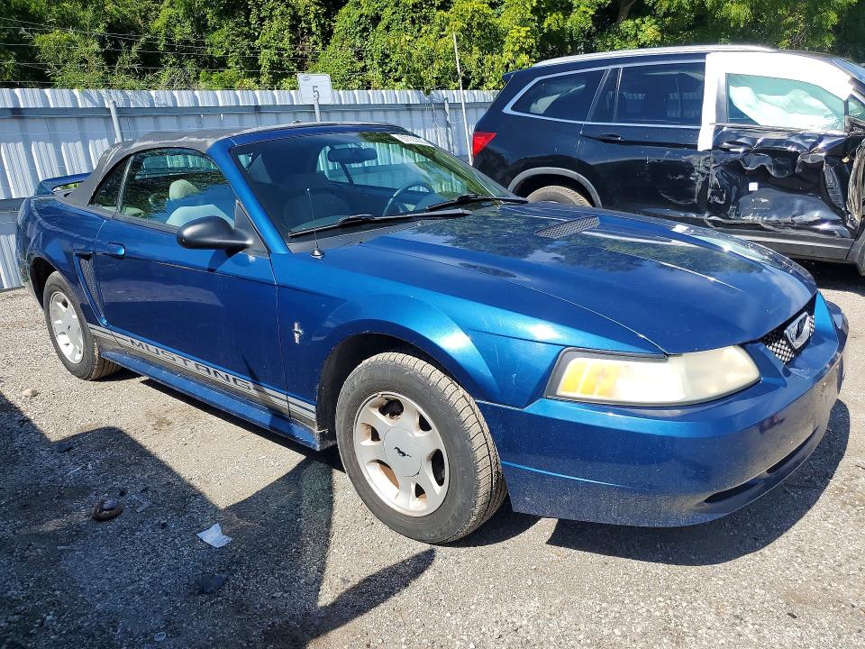67733826 :رقم المزاد ، 1FAFP4442YF189338 vin ، 2000 Ford Mustang مزاد بيع