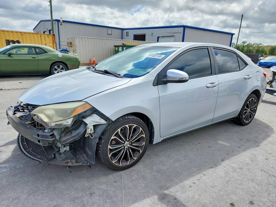 70103136 :رقم المزاد ، 2T1BURHE3FC320462 vin ، 2015 Toyota Corolla مزاد بيع