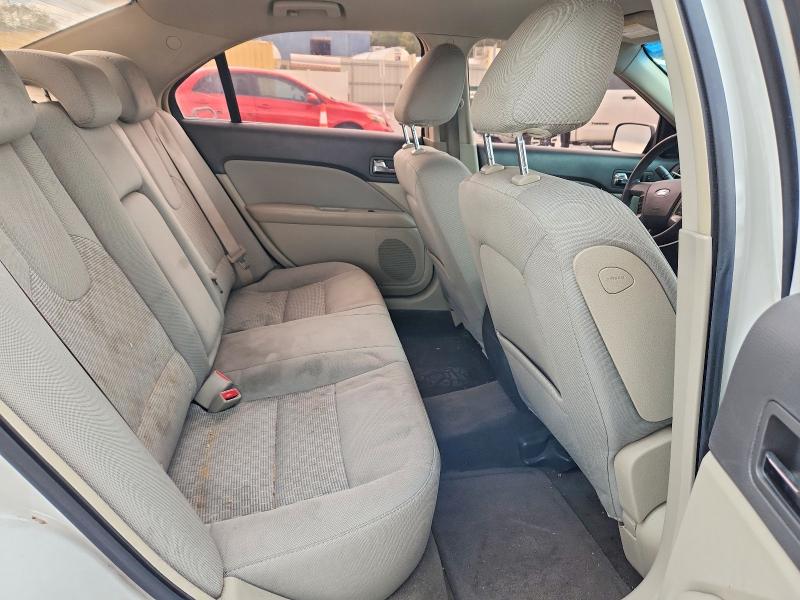 70555376 :رقم المزاد ، 3FAHP0HA2AR371308 vin ، 2010 Ford Fusion مزاد بيع