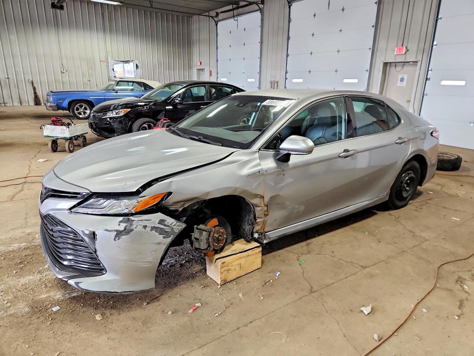 2020 Toyota Camry მანქანა იყიდება აუქციონზე, vin: 4T1F31AK0LU537936, აუქციონის ნომერი: 69969936