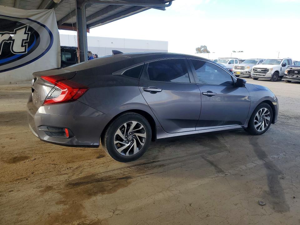 Продажа на аукционе авто 2017 Honda Civic, vin: 19XFC2F7XHE063272, номер лота: 67454976
