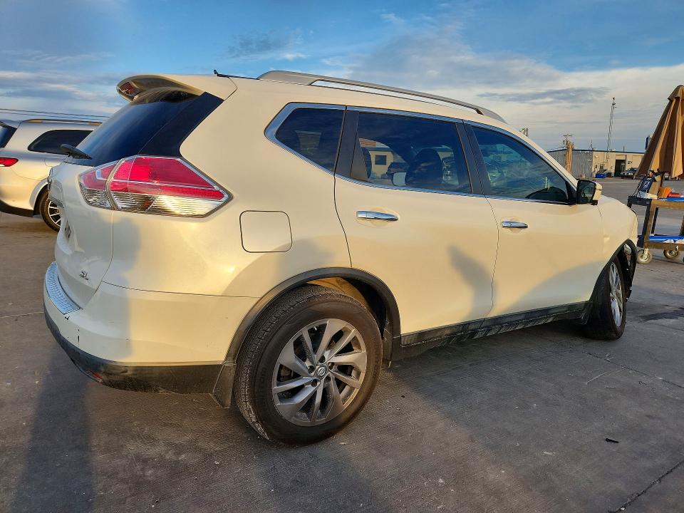 2015 Nissan Rogue მანქანა იყიდება აუქციონზე, vin: 5N1AT2MT8FC806330, აუქციონის ნომერი: 70652406