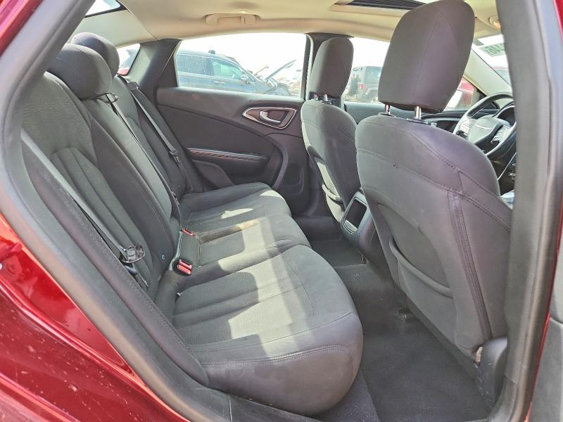 67899446 :رقم المزاد ، 1C3CCCAB4FN628777 vin ، 2015 Chrysler 200 مزاد بيع