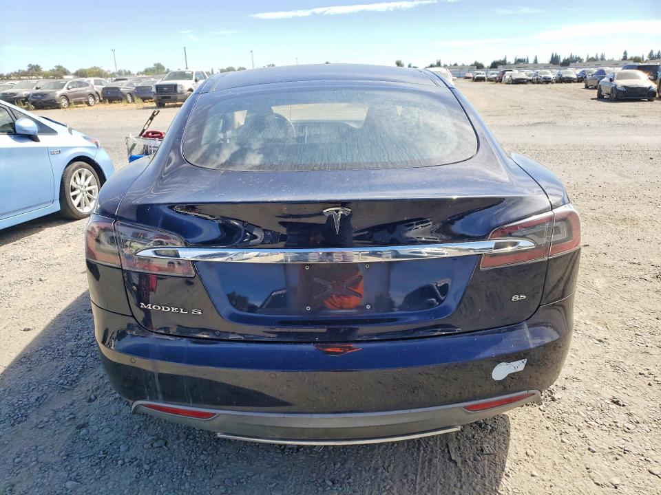 67751846 :رقم المزاد ، 5YJSA1CNXDFP22540 vin ، 2013 Tesla Model S مزاد بيع