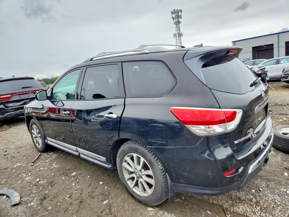 69698056 :رقم المزاد ، 5N1AR2MM5DC620815 vin ، 2013 Nissan Pathfinder مزاد بيع