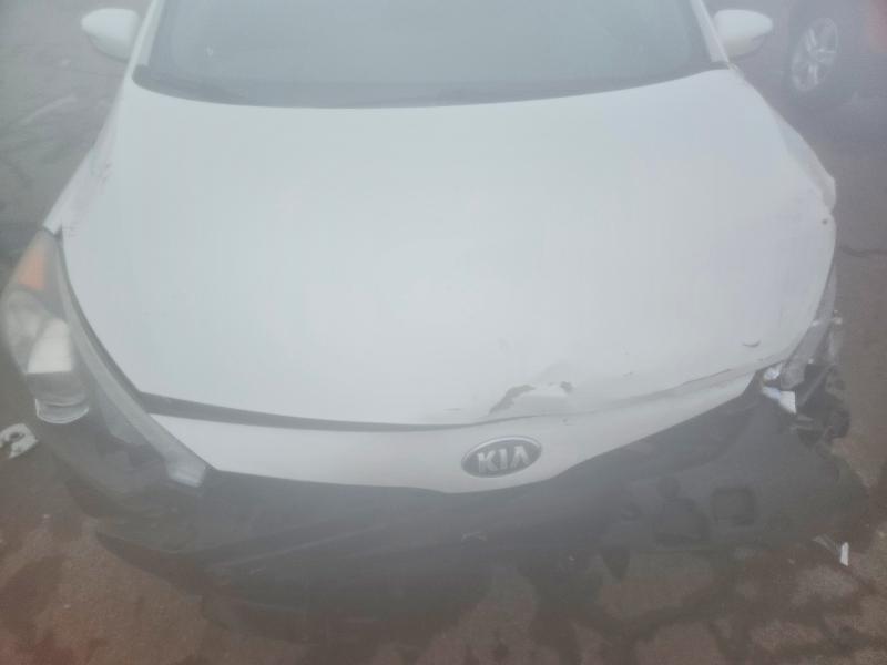 2015 Kia Forte მანქანა იყიდება აუქციონზე, vin: KNAFX4A86F5334124, აუქციონის ნომერი: 68077556