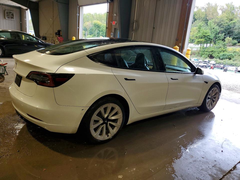 2022 Tesla Model 3 მანქანა იყიდება აუქციონზე, vin: 5YJ3E1EA5NF372335, აუქციონის ნომერი: 70709936