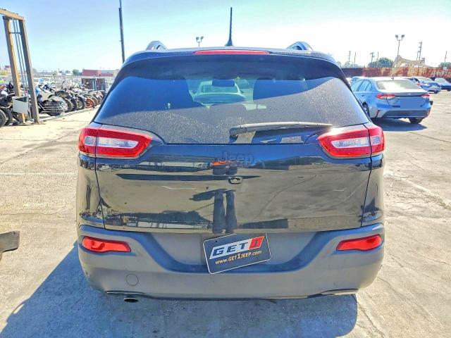 70119896 :رقم المزاد ، 1C4PJLCB9JD545201 vin ، 2018 Jeep Cherokee مزاد بيع