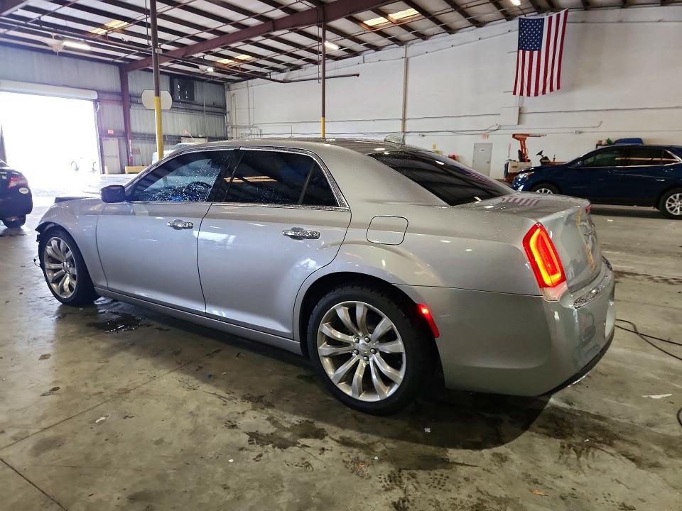 69092116 :رقم المزاد ، 2C3CCAEG0HH586680 vin ، 2017 Chrysler 300c مزاد بيع