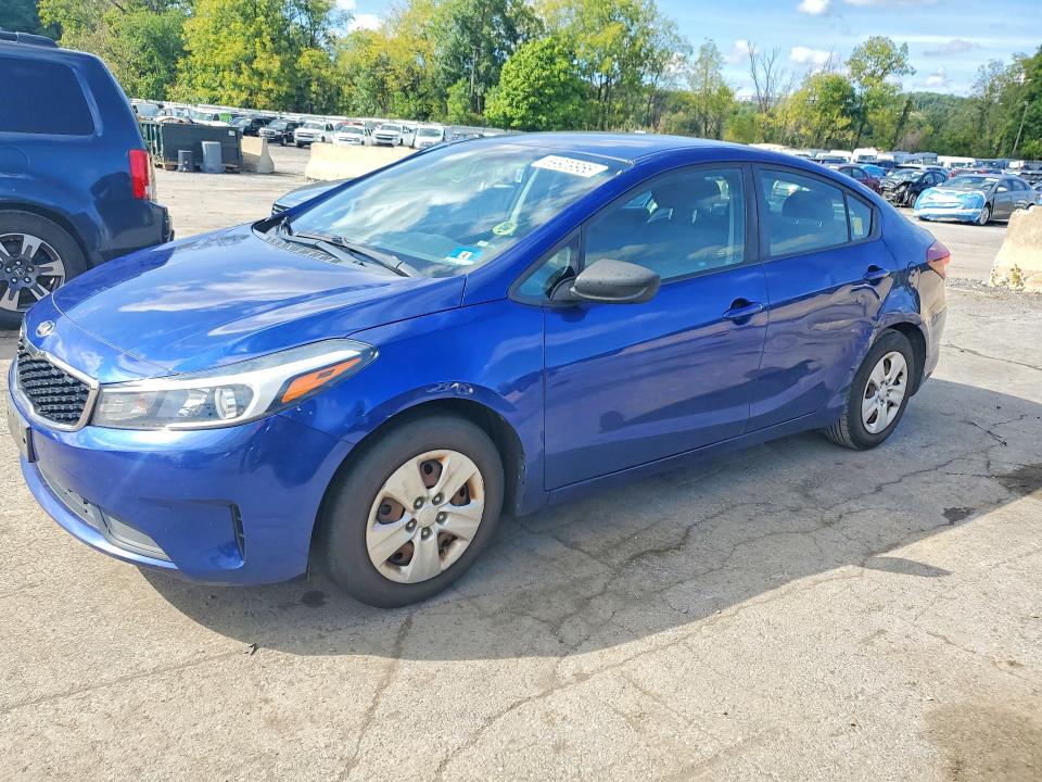 69909966 :رقم المزاد ، 3KPFK4A76JE231145 vin ، 2018 Kia Forte مزاد بيع
