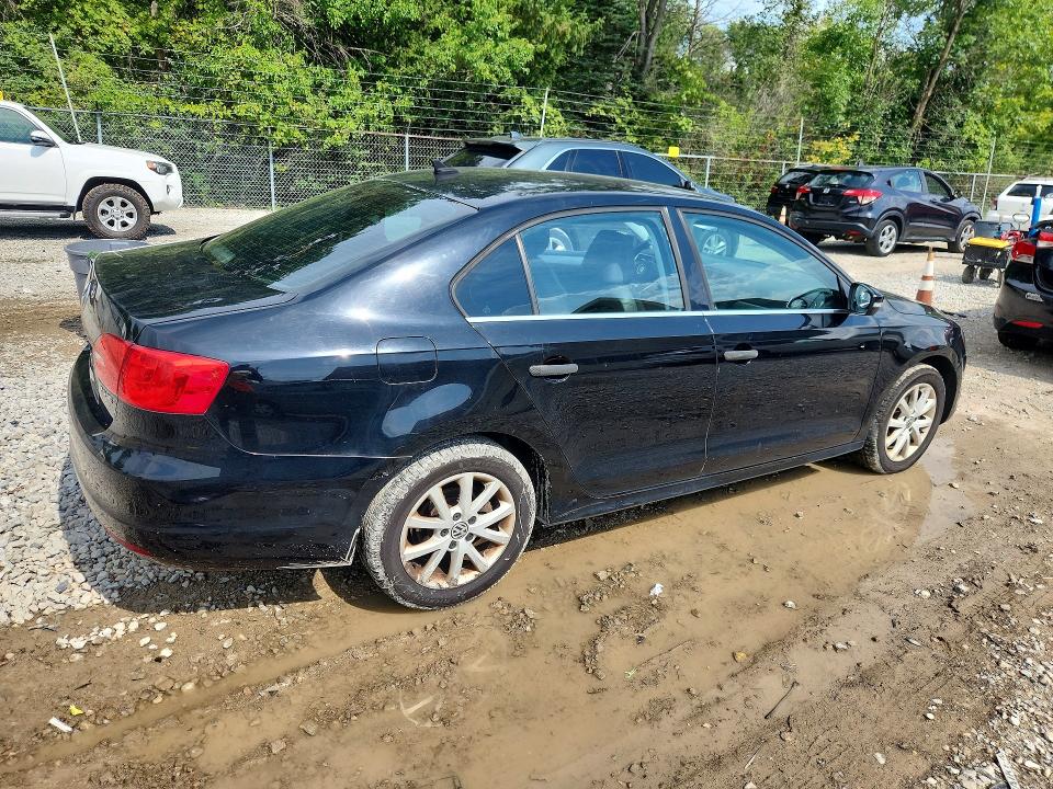 2013 Volkswagen Jetta მანქანა იყიდება აუქციონზე, vin: 3VWDX7AJ5DM355386, აუქციონის ნომერი: 67773836