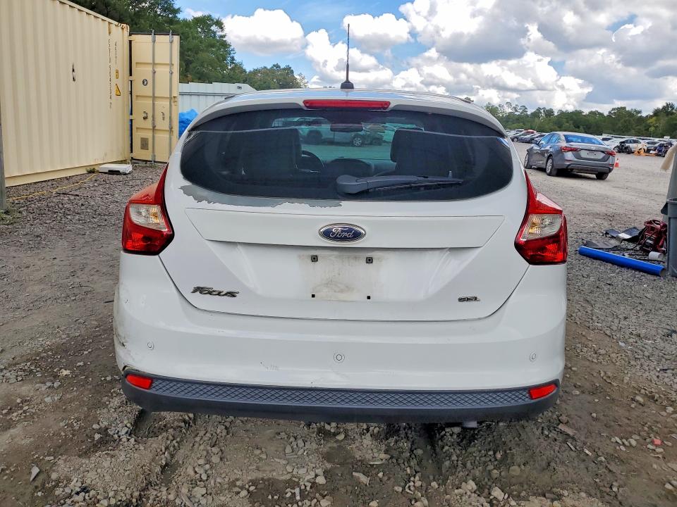 68606876 :رقم المزاد ، 1FAHP3M26CL244997 vin ، 2012 Ford Focus مزاد بيع