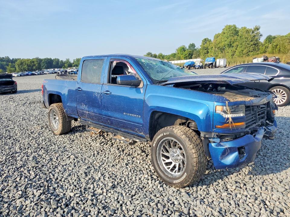 Продаж на аукціоні авто 2018 Chevrolet Silverado, vin: 3GCUKREC3JG127311, номер лоту: 67331386