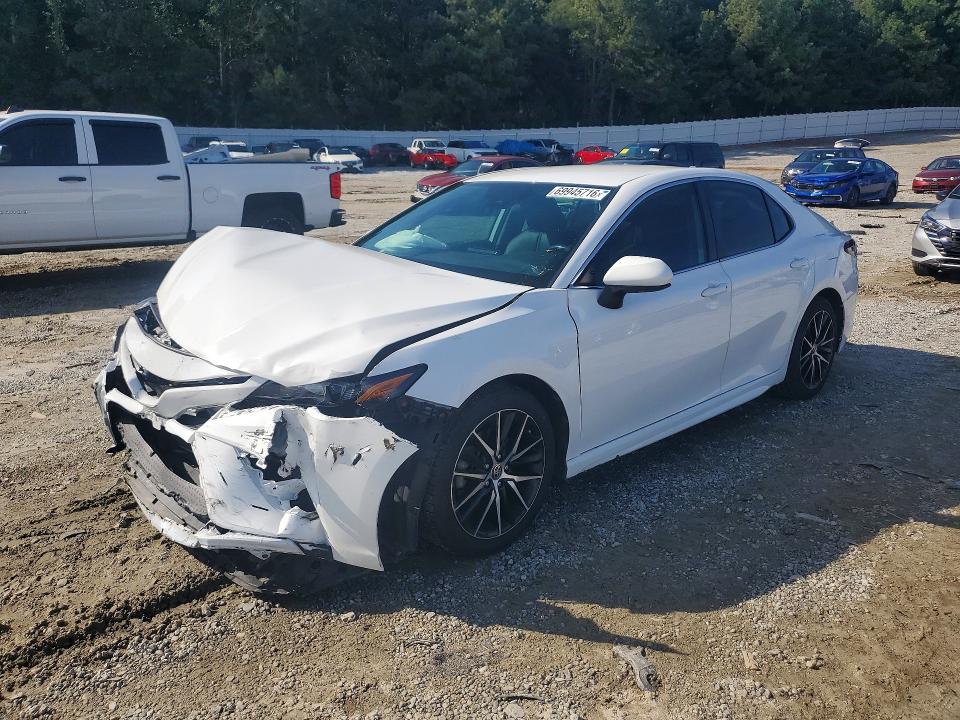 Aukcja sprzedaży 2021 Toyota Camry, vin: 4T1G11AK3MU583692, numer aukcji: 69945716