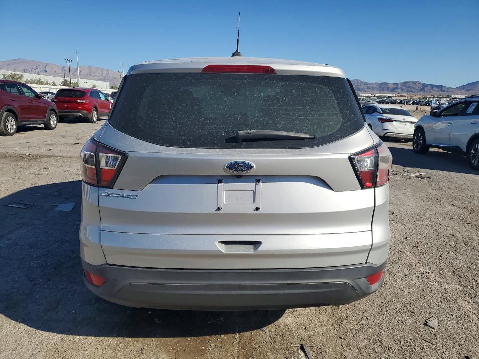 Продаж на аукціоні авто 2018 Ford Escape, vin: 1FMCU0F71JUA31494, номер лоту: 69736216