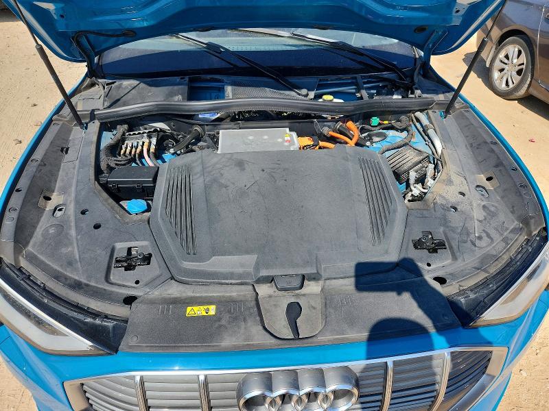 Продаж на аукціоні авто 2019 Audi E-tron, vin: WA1VABGE8KB017310, номер лоту: 67156876